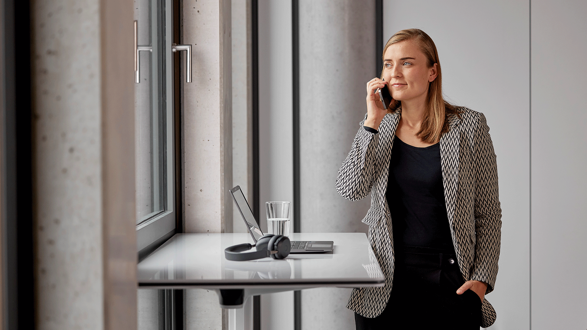 2025_10_netgo_produktseite_cloud_telefonie_mosaik_03