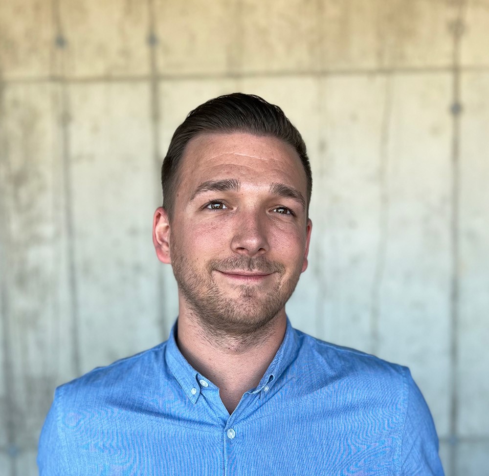 Portraitaufnahme von Sales Consultant Robin Schwering